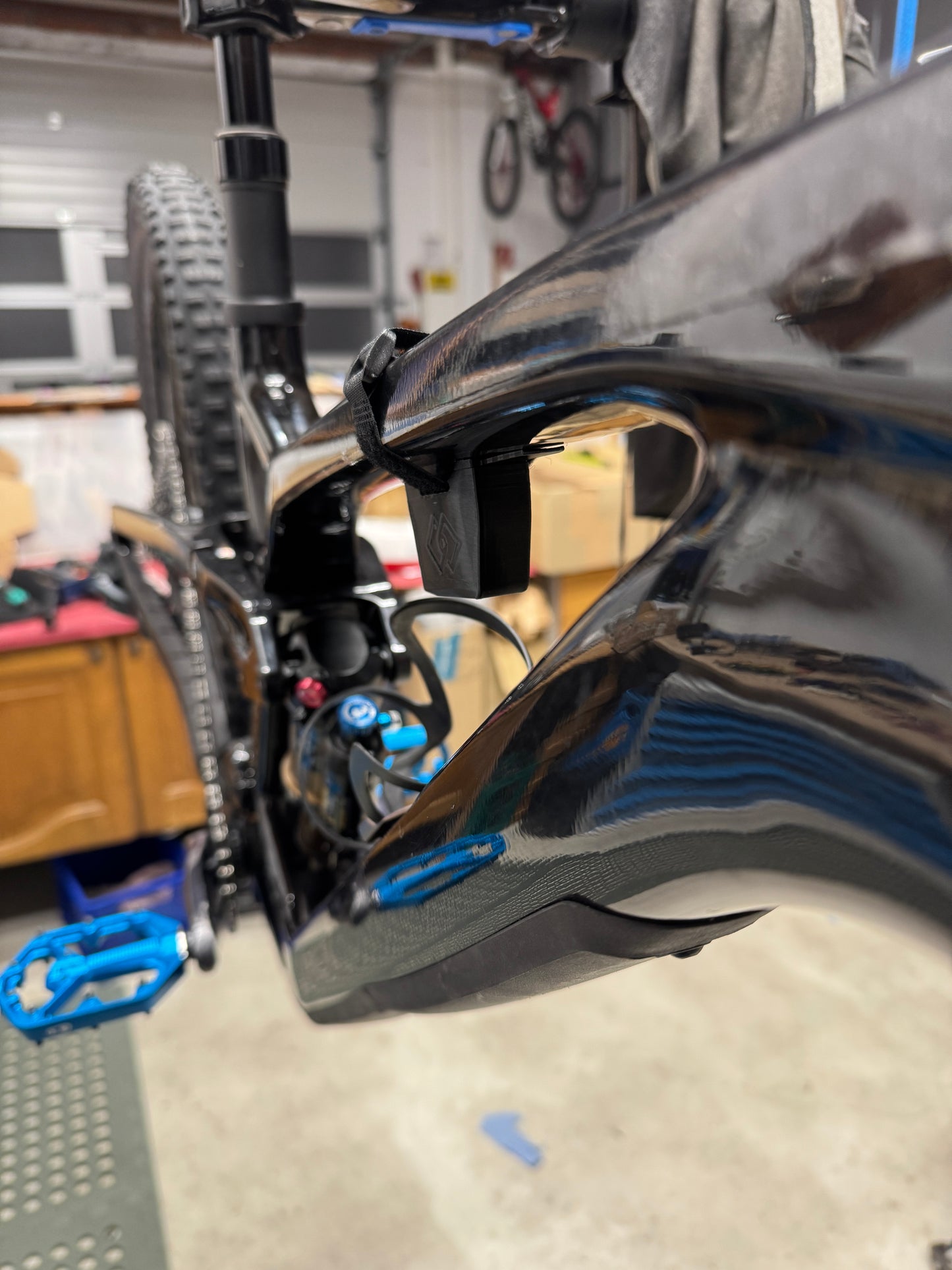 SRAM AXS/eTap Replacement Battery Velcro Frame Mount